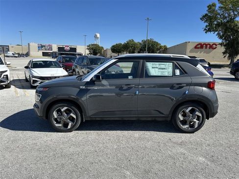 New 2025 Hyundai Venue Limited image 14