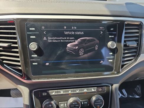 Used 2023 Volkswagen Atlas Cross Sport SE FWD image 18
