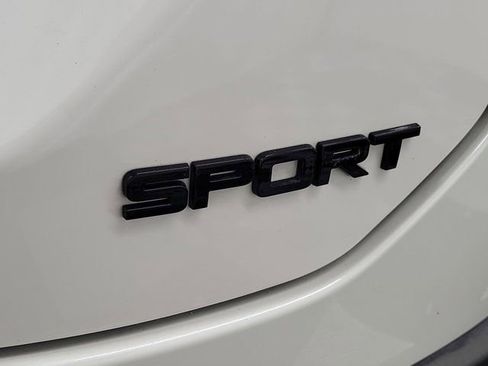 Certified 2025 Honda Pilot Sport image 8