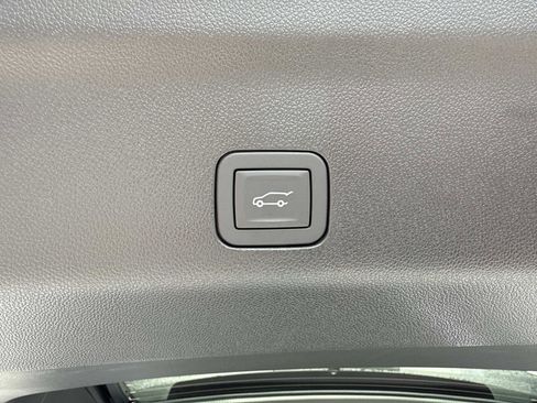 New 2026 Chevrolet Suburban LT w/ Comfort Package image 33