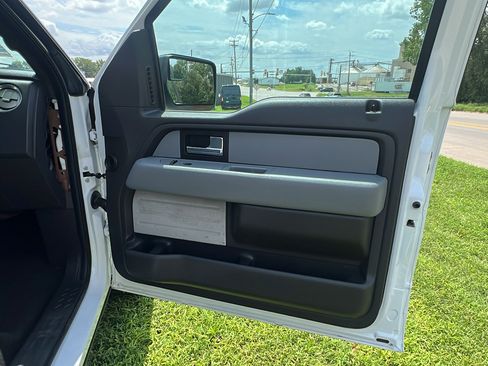 Used 2013 Ford F150 XLT w/ Off-Road Pkg image 19