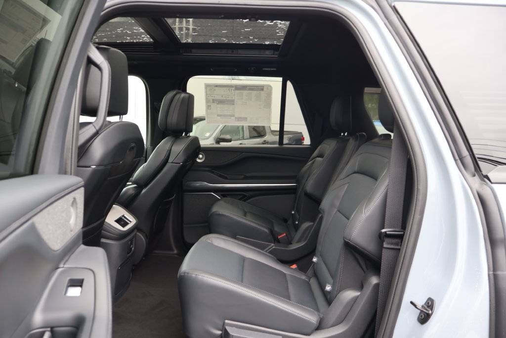 New 2027 Lincoln Navigator L Reserve w/ Jet Appearance Package AWD/4WD image 18