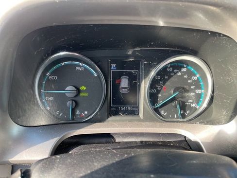 Used 2017 Toyota RAV4 XLE image 10