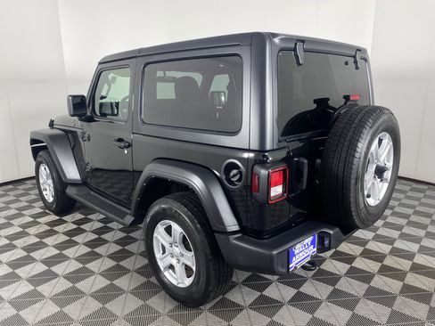 Used 2022 Jeep Wrangler Sport AWD/4WD image 8