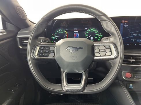 Used 2025 Ford Mustang GT Premium image 8