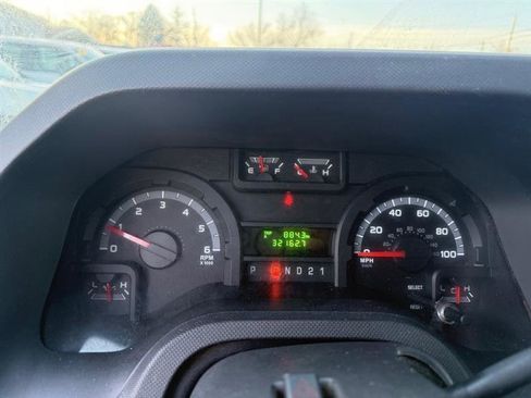 Used 2014 Ford E-250 and Econoline 250 w/ Power Group image 28