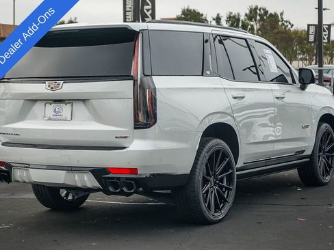 Used 2023 Cadillac Escalade V image 5