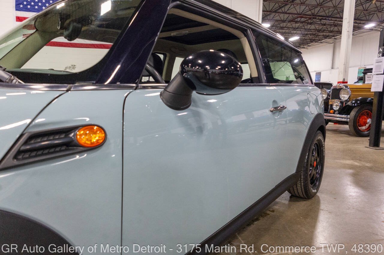 Used 2013 MINI Cooper Clubman FWD image 21