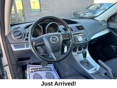 Used 2011 MAZDA MAZDA3 i Touring image 24