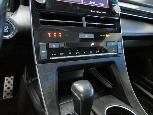 Certified 2021 Toyota Avalon XSE image 24