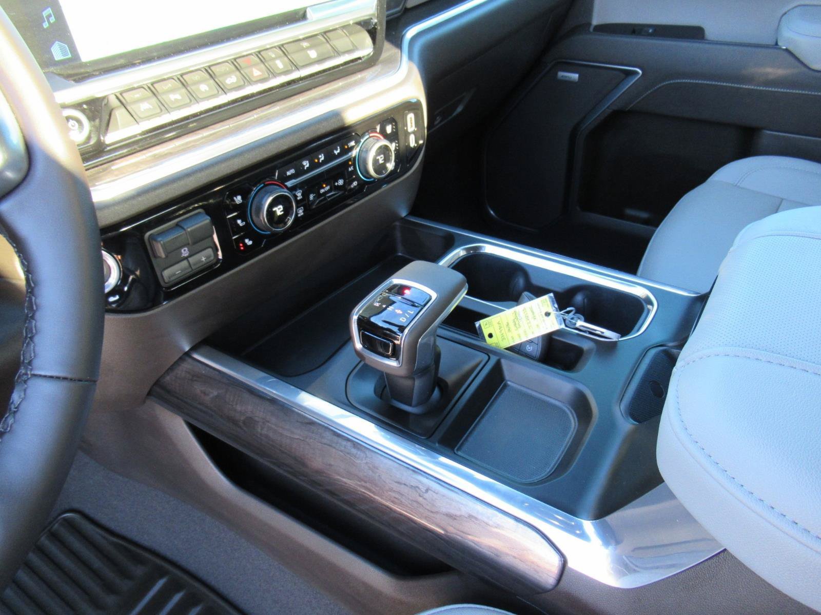 Used 2026 Chevrolet Silverado 1500 LTZ RWD image 22