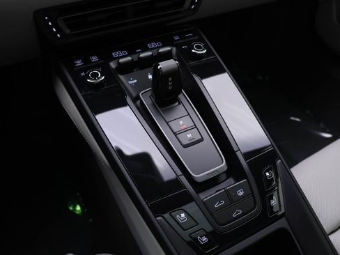 Certified 2024 Porsche 911 Carrera 4 GTS image 17