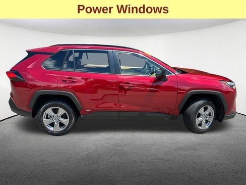 Used 2025 Toyota RAV4 LE AWD/4WD image 11