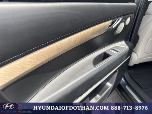 Used 2021 Genesis GV80 2.5T w/ Prestige Package 04 AWD/4WD image 11