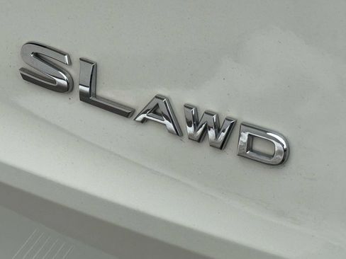 Used 2023 Nissan Rogue SL w/ SL Premium Package image 12