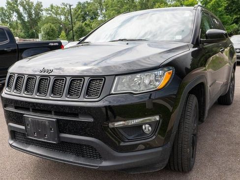 Used 2019 Jeep Compass Latitude AWD/4WD image 1