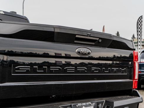 Used 2020 Ford F350 Lariat image 12