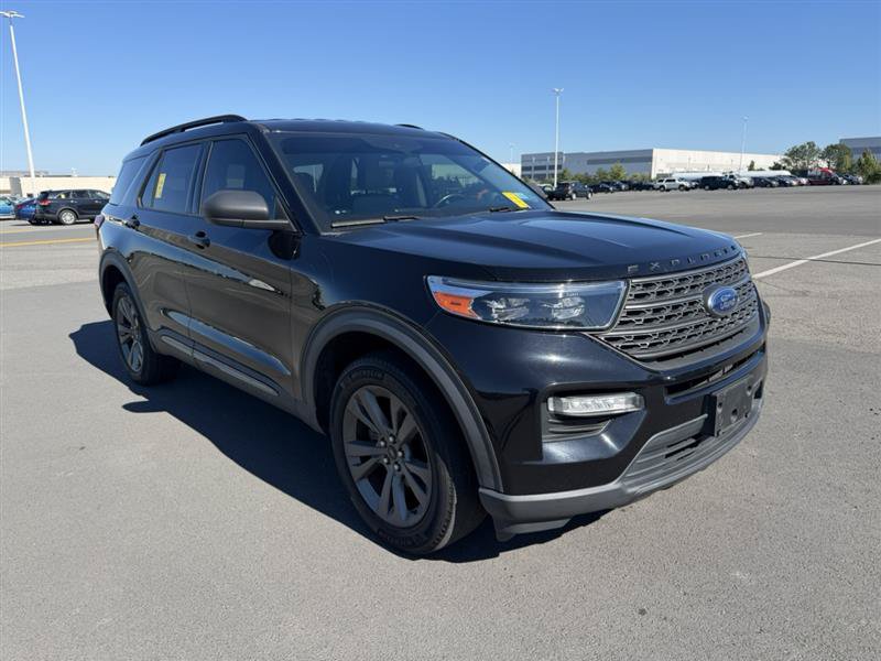 Used 2021 Ford Explorer XLT w/ Equipment Group 202A AWD/4WD image 6