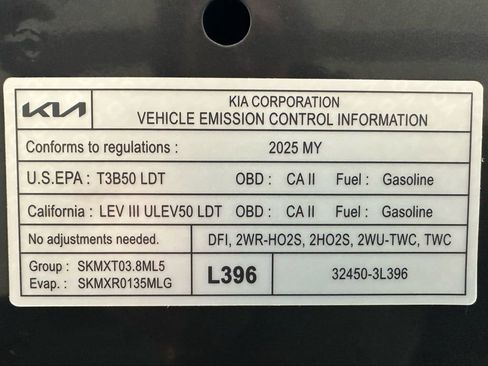 Used 2025 Kia Telluride S image 66