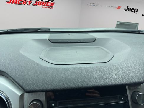 Used 2019 Toyota Tundra SR5 w/ SR5 Upgrade Package AWD/4WD image 36