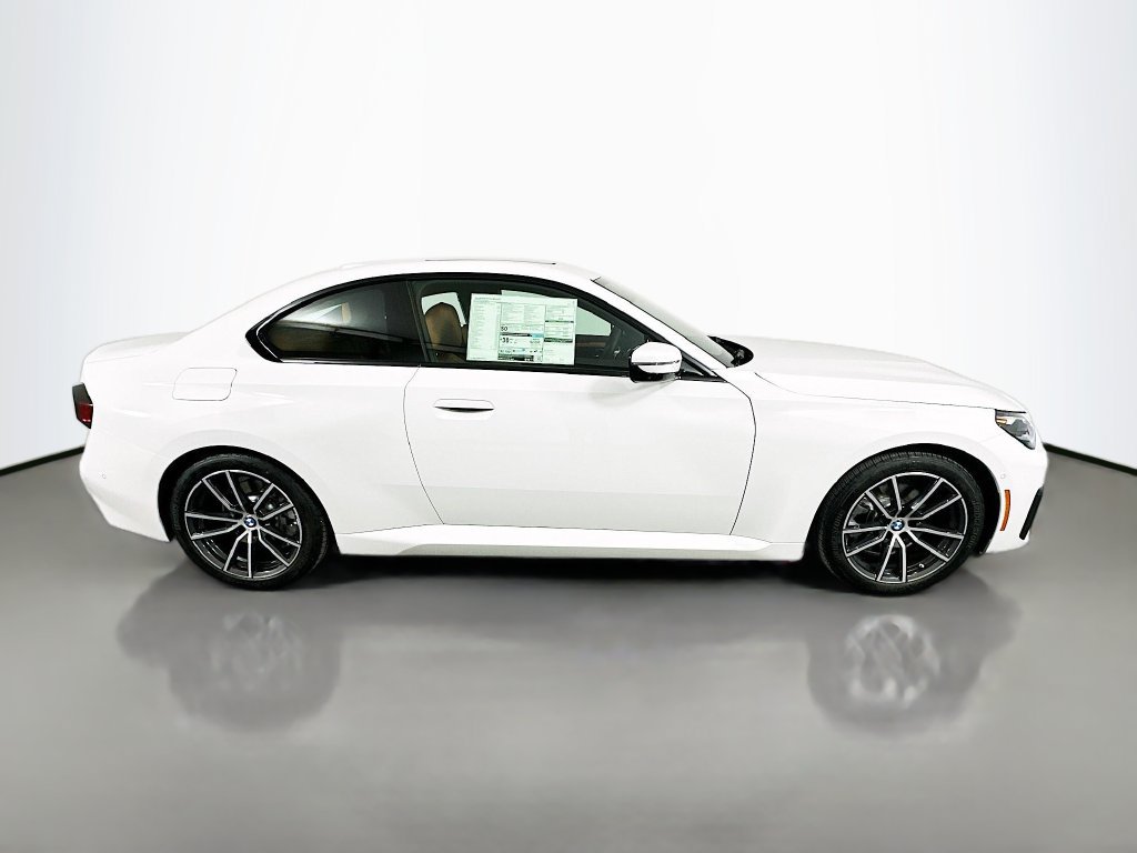 Used 2026 BMW 230i Coupe w/ Convenience Package RWD image 4