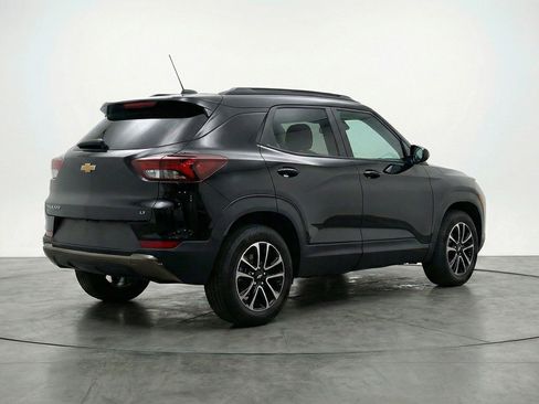 Used 2025 Chevrolet TrailBlazer LT image 9