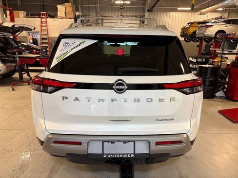 Certified 2025 Nissan Pathfinder Platinum w/ Cargo Package FWD image 4