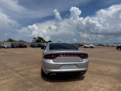Used 2023 Dodge Charger SXT RWD image 17