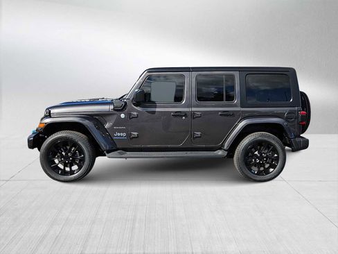 Used 2023 Jeep Wrangler Sahara image 5