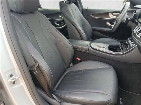 Used 2022 Mercedes-Benz E 350 Sedan image 21
