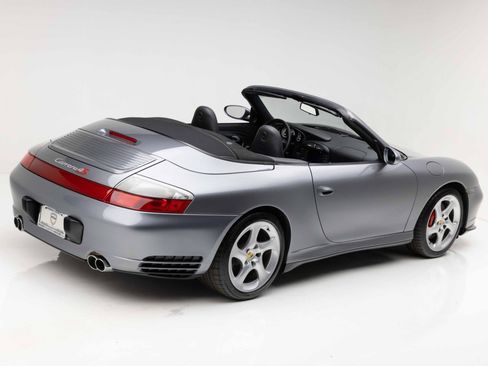 Used 2004 Porsche 911 Carrera 4 AWD/4WD image 3