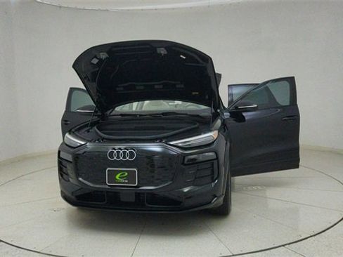 Used 2025 Audi Q6 e-tron Premium Plus w/ Premium Plus image 72