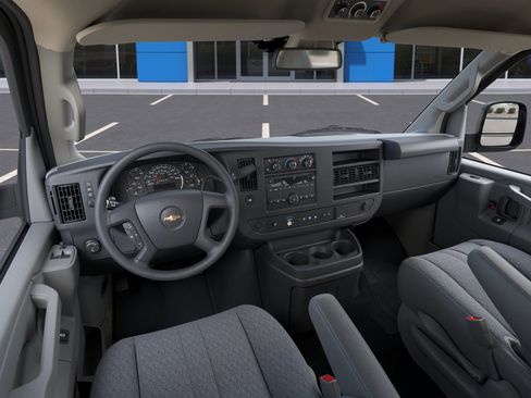 New 2025 Chevrolet Express 3500 LS w/ Chrome Appearance Package RWD image 15