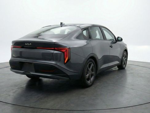 Used 2025 Kia K4 FWD image 9