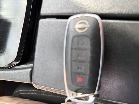 Used 2023 Nissan Rogue SV FWD image 25