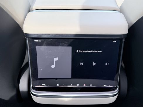 Used 2025 Tesla Model S image 50