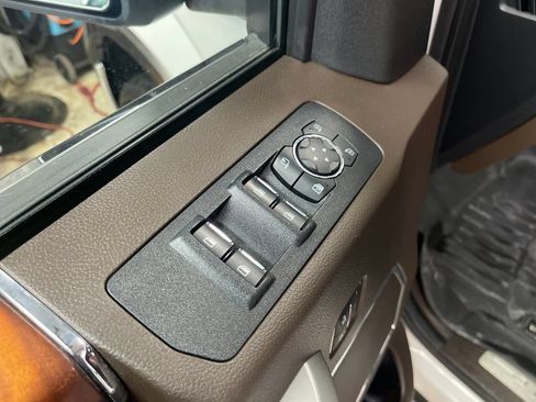 Used 2018 Ford F150 King Ranch w/ Equipment Group 601A Luxury AWD/4WD image 16