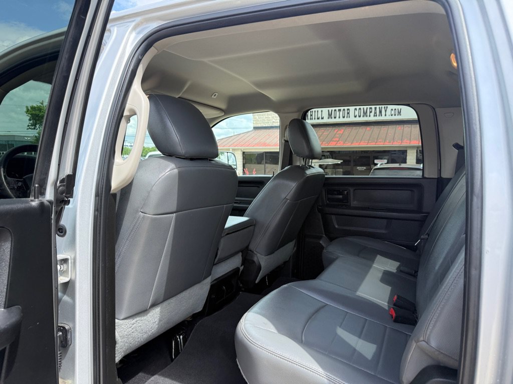Used 2018 RAM 2500 Tradesman w/ Chrome Appearance Group AWD/4WD image 18