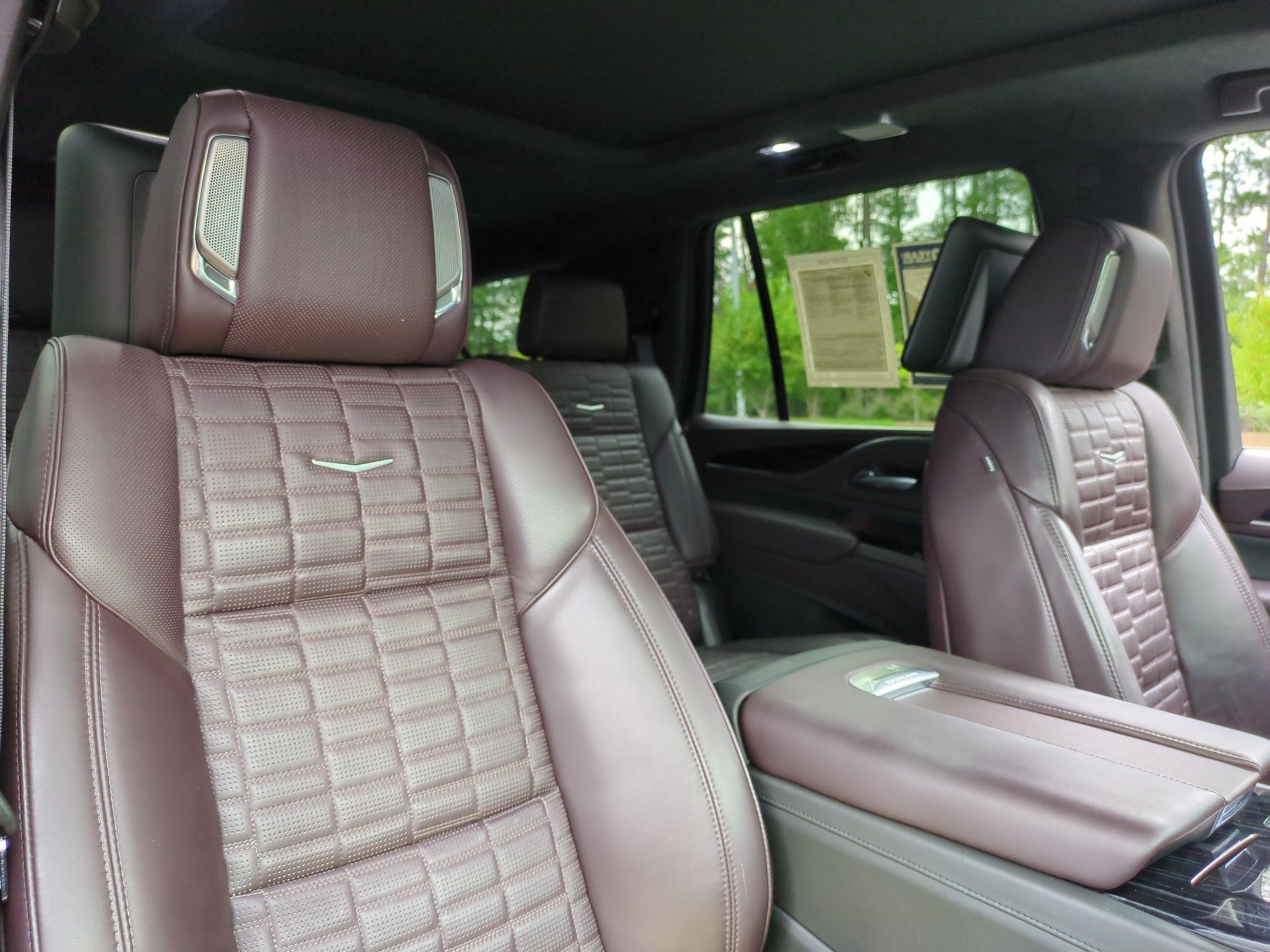 Used 2023 Cadillac Escalade V AWD/4WD image 34