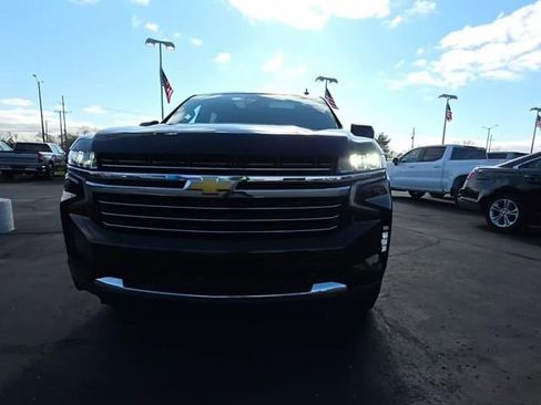 Used 2023 Chevrolet Tahoe LT w/ Luxury Package image 3
