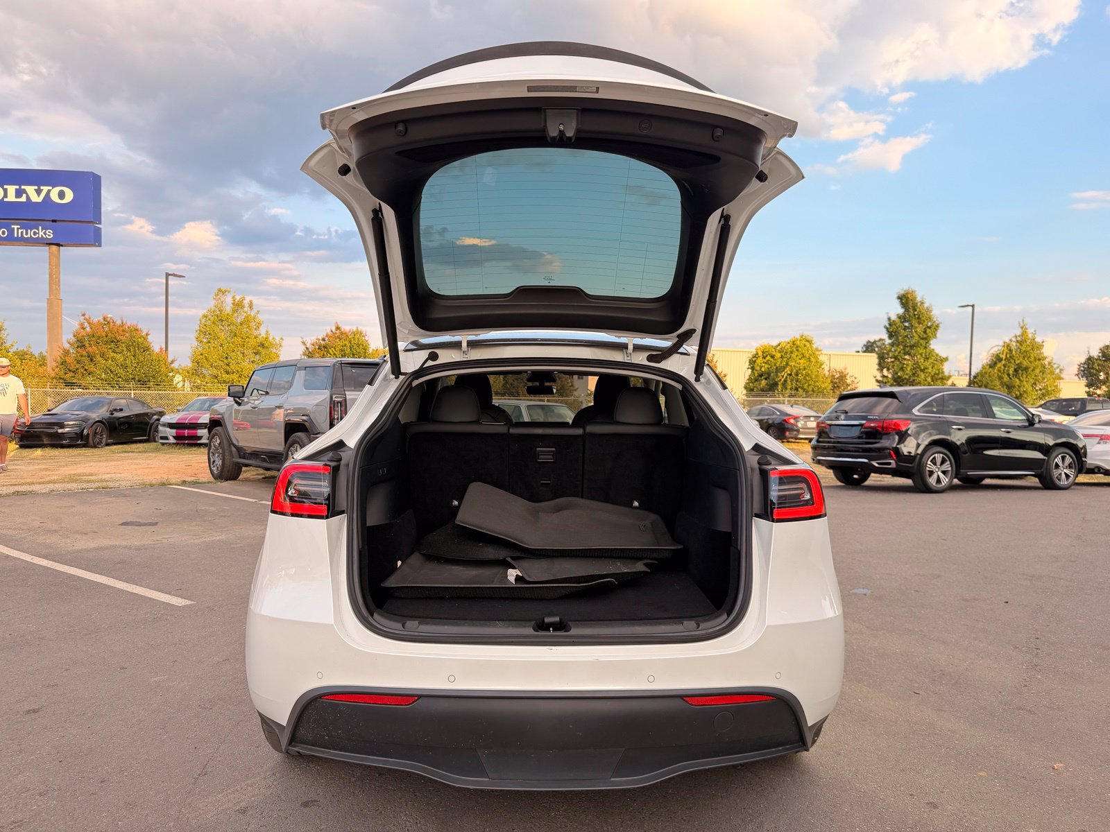 Used 2021 Tesla Model Y Long Range AWD/4WD image 47