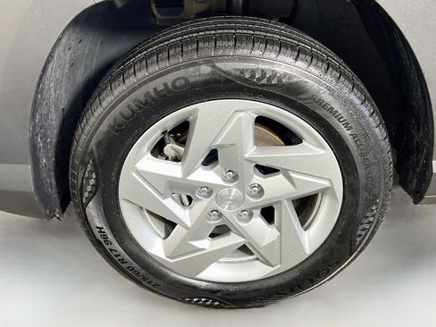Used 2024 Hyundai Kona SE AWD/4WD image 24
