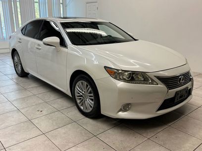 Used 2013 Lexus ES 350 w/ Luxury Pkg