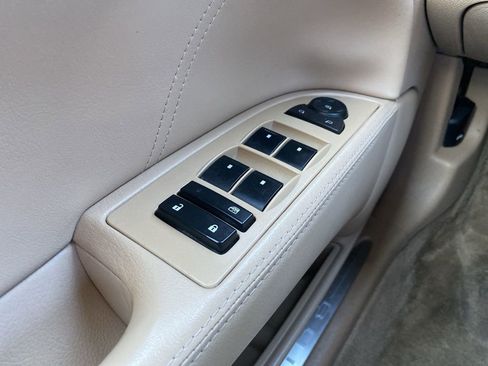 Used 2011 Buick Lucerne CX image 23