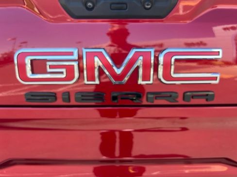 Used 2024 GMC Sierra 1500 AT4 w/ Technology Package AWD/4WD image 26