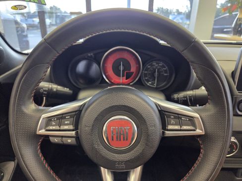 Used 2017 FIAT 124 Spider Abarth RWD image 23