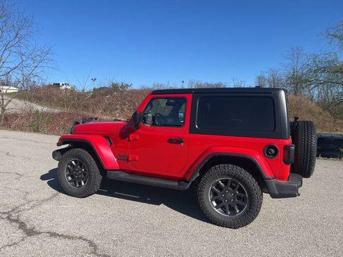 Used 2021 Jeep Wrangler Sport image 3