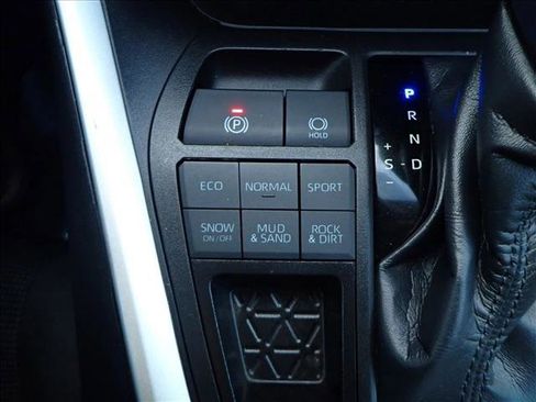 Used 2023 Toyota RAV4 LE image 20