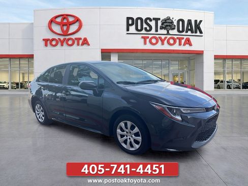 Used 2025 Toyota Corolla LE FWD image 1