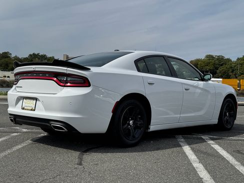 Used 2022 Dodge Charger SXT image 6